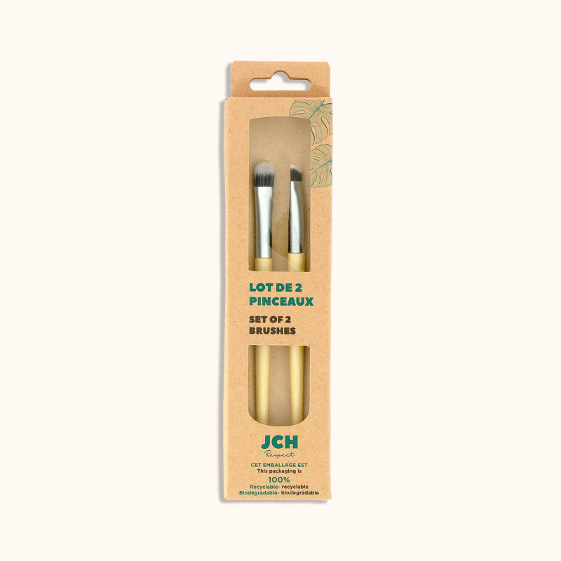 Lot de deux pinceaux pour sourcils et paupières de chez JCH Respect dans son packaging.