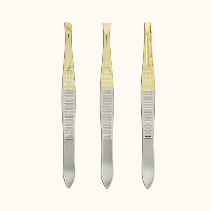 Vue de face des 3 types de pinces à épiler mi-dorées BA (mors biais, droits et crabes).